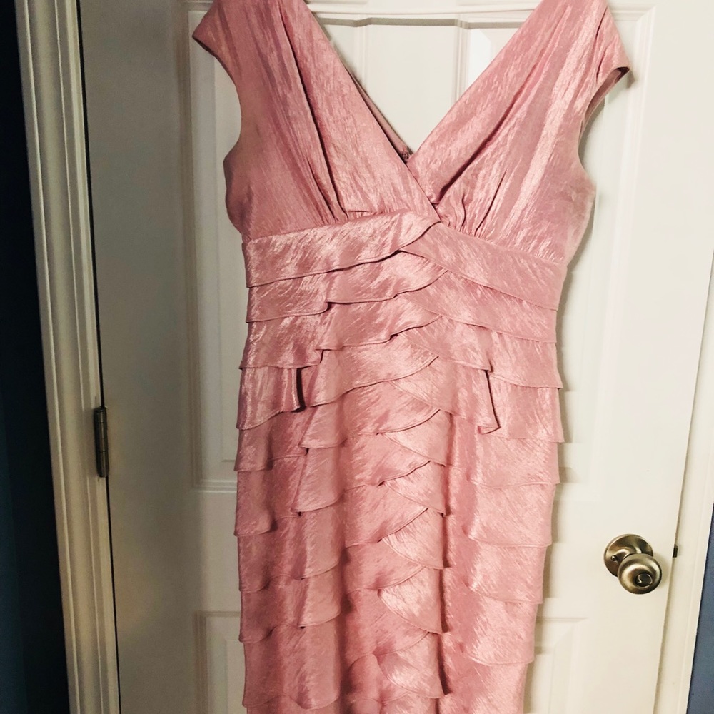 🌸🌸🌸 Pink Multi-tier Ruffle Dress - Picture 2 of 3